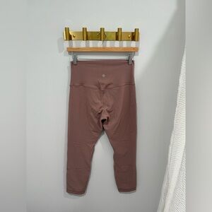 Lululemon Wunder Train Contour Fit High-Rise Crop Dusty Rose Size 8 Women W6BGLS